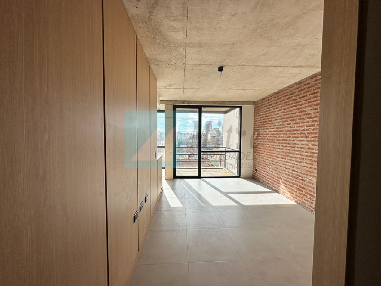 A ESTRENAR SEMIPISO DE 3 AMBIENTES CON COCHERA