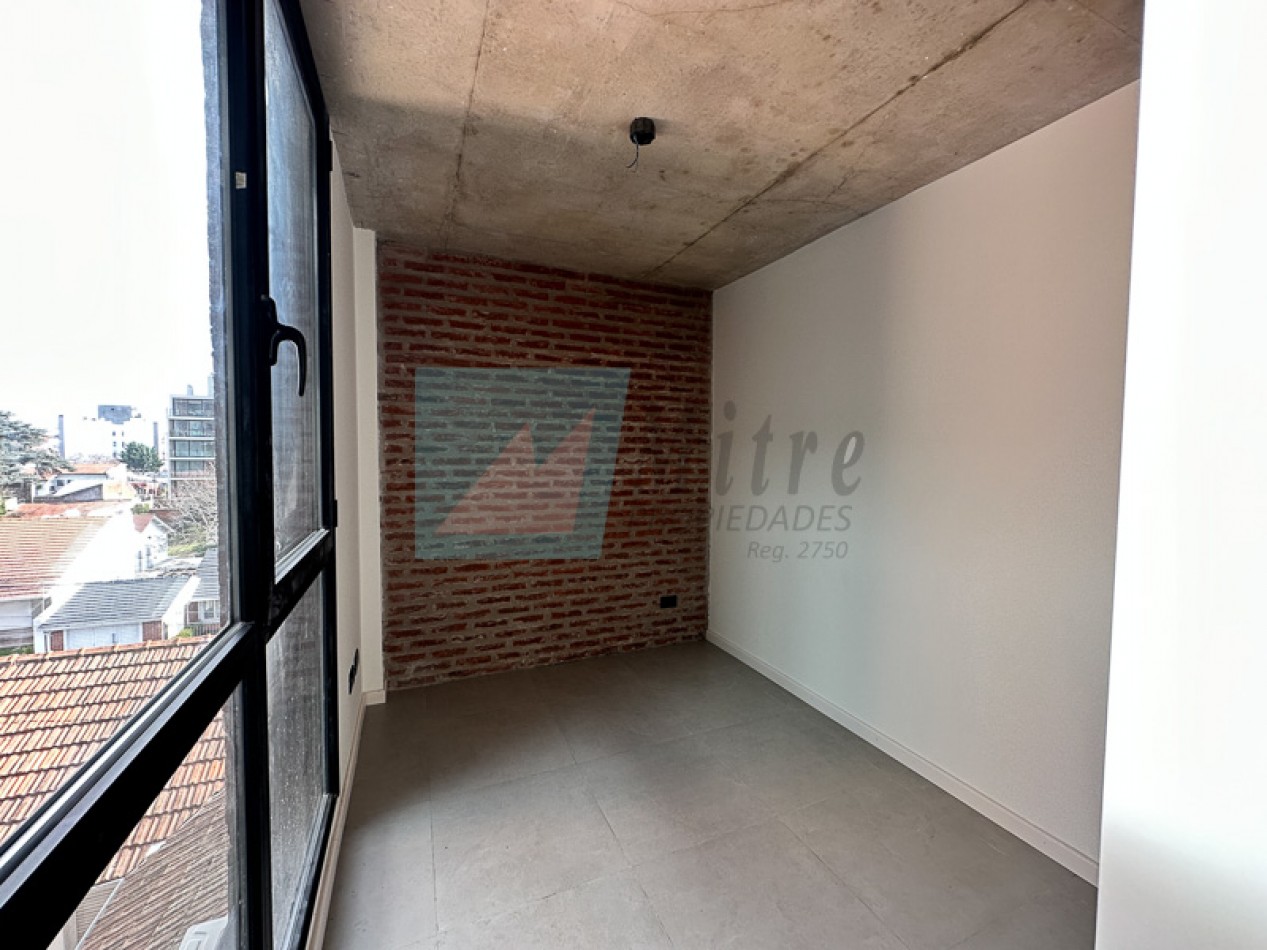 A ESTRENAR SEMIPISO DE 3 AMBIENTES CON COCHERA