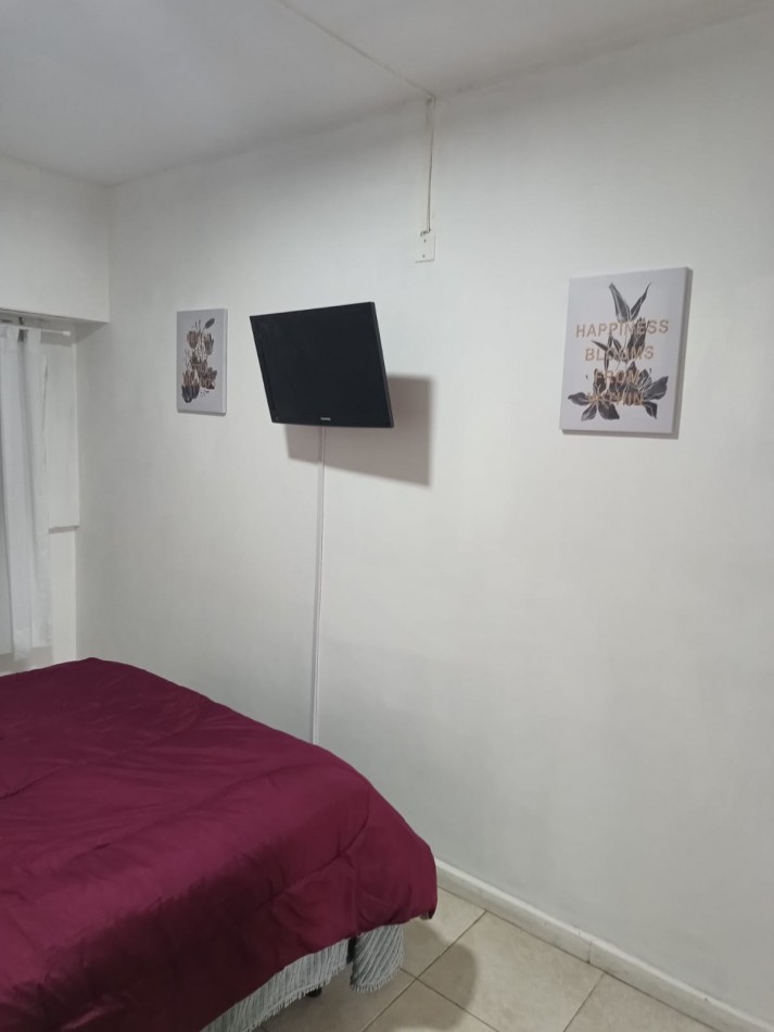 OPORTUNIDAD UNICA!! -  DUPLEX 2  AMBIENTES c/ DEPENDENCIA. CON PATIO, PARRILLA Y GUARDACOCHES CUBIERTO - ZONA CONSTITUCION 