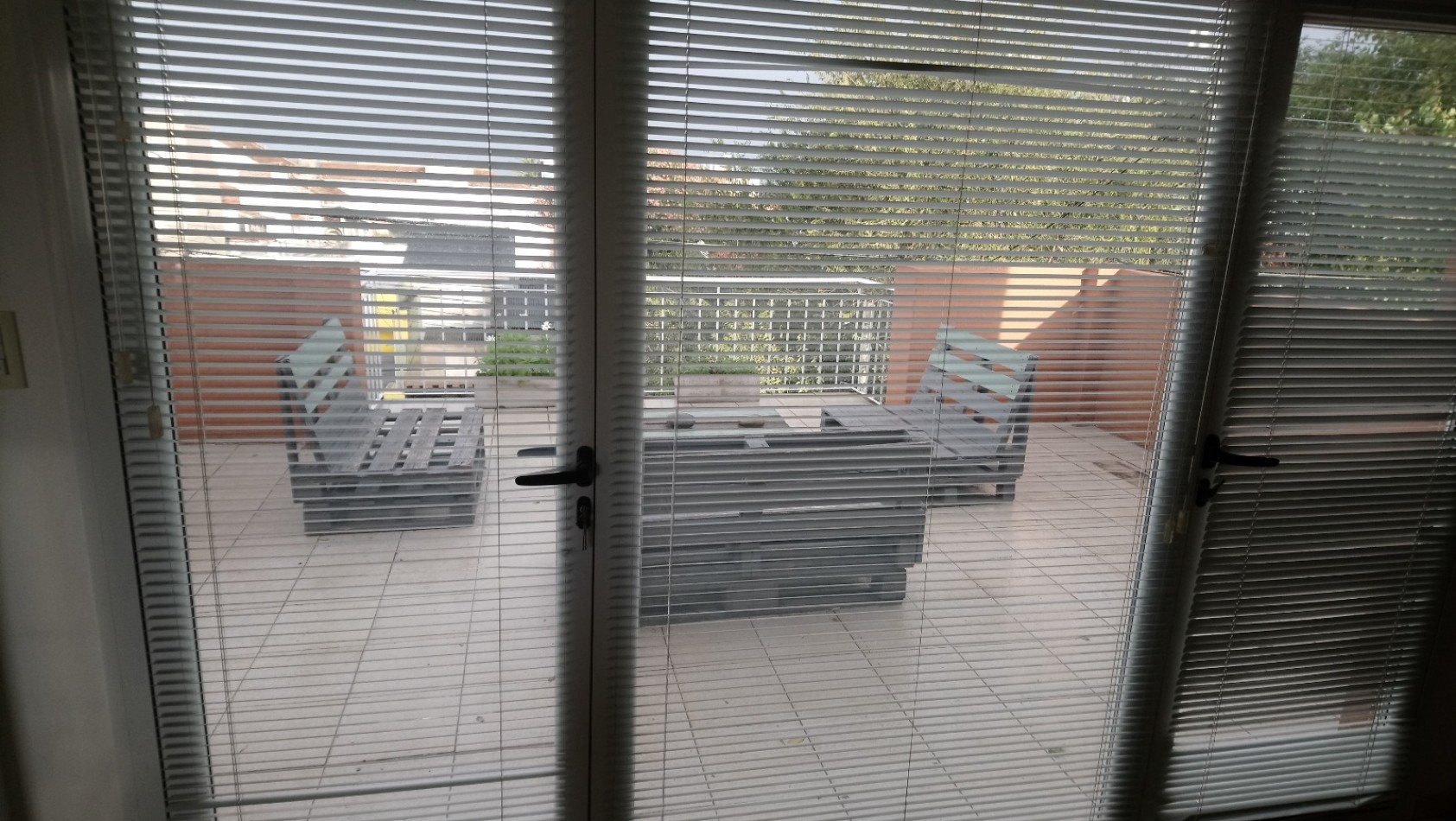 DEPARTAMENTO EN ALQUILER DE MARZO A DICIEMBRE, CON DOS TERRAZAS PROPIAS. PUNTA MOGOTES