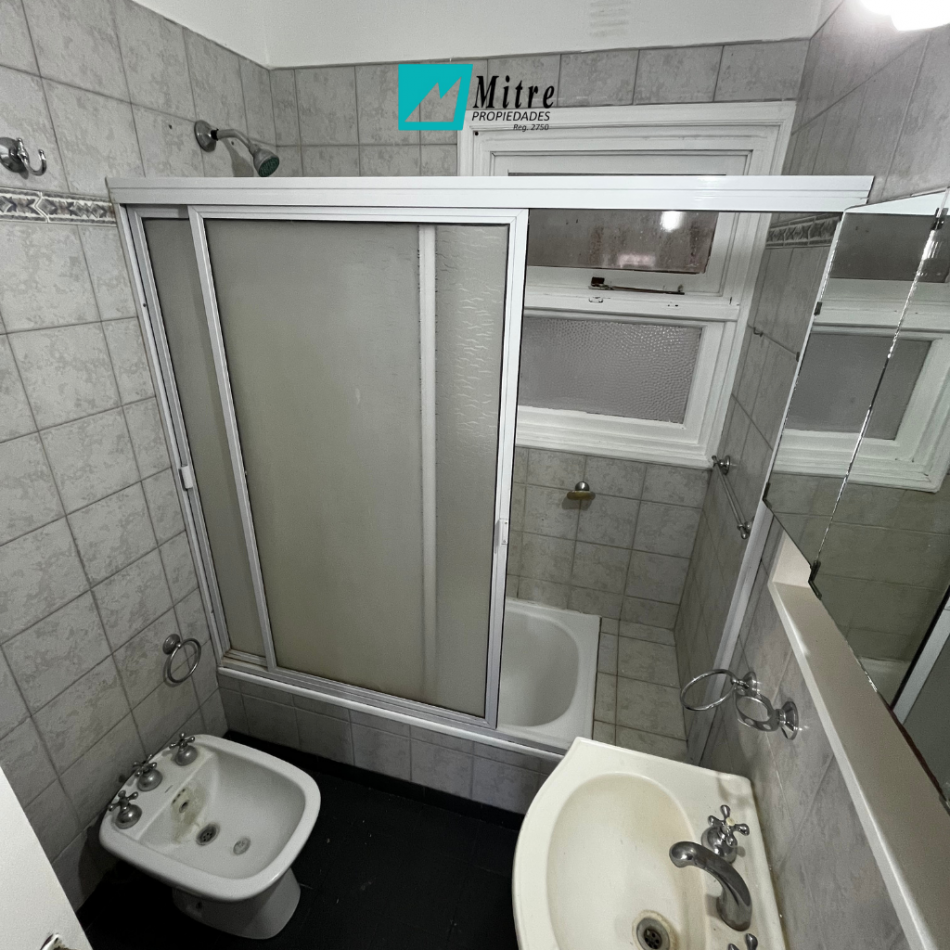 3 AMBIENTES CON DEPENDENCIA A LA CALLE