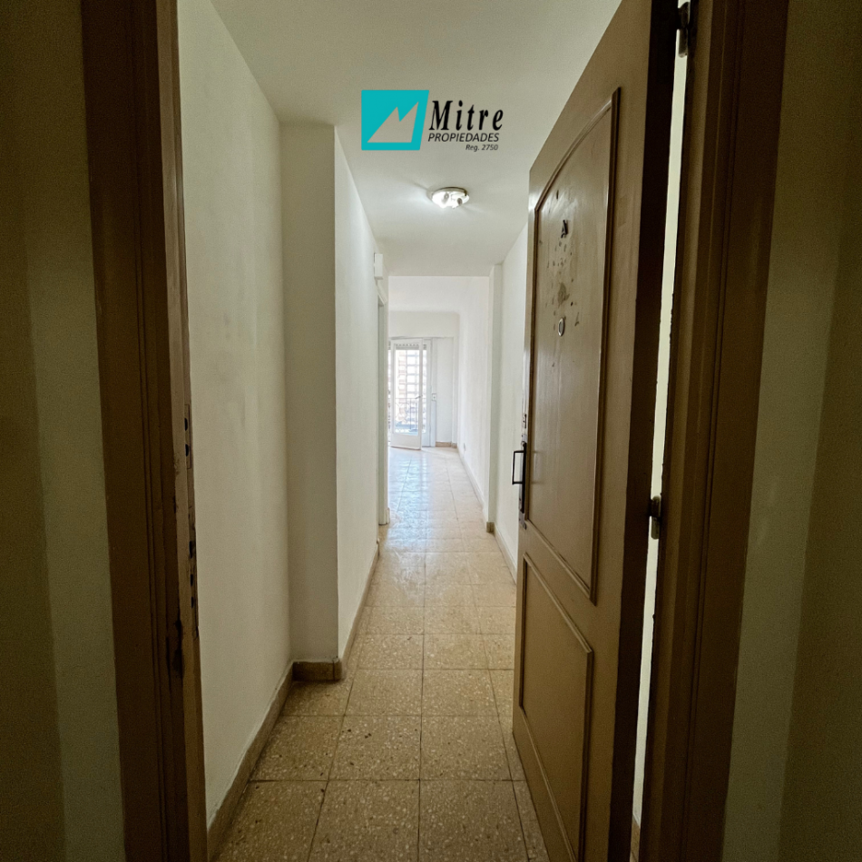 3 AMBIENTES CON DEPENDENCIA A LA CALLE