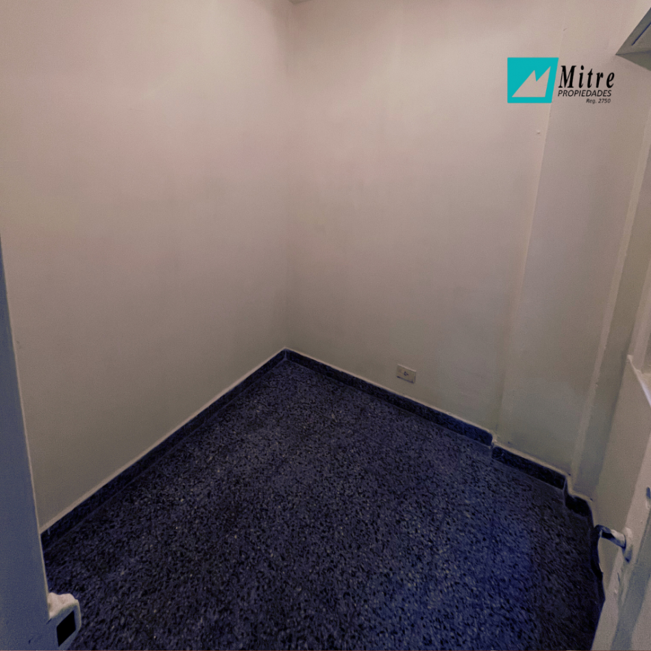 3 AMBIENTES CON DEPENDENCIA A LA CALLE