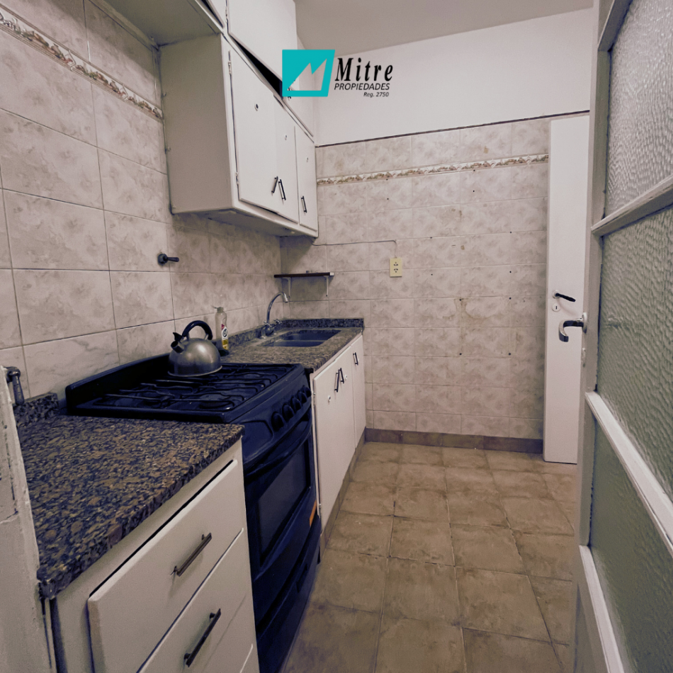 3 AMBIENTES CON DEPENDENCIA A LA CALLE