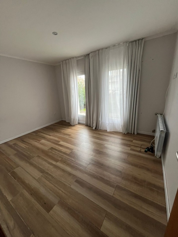 EXCLUSIVA CASA EN ARENAS DEL SUR