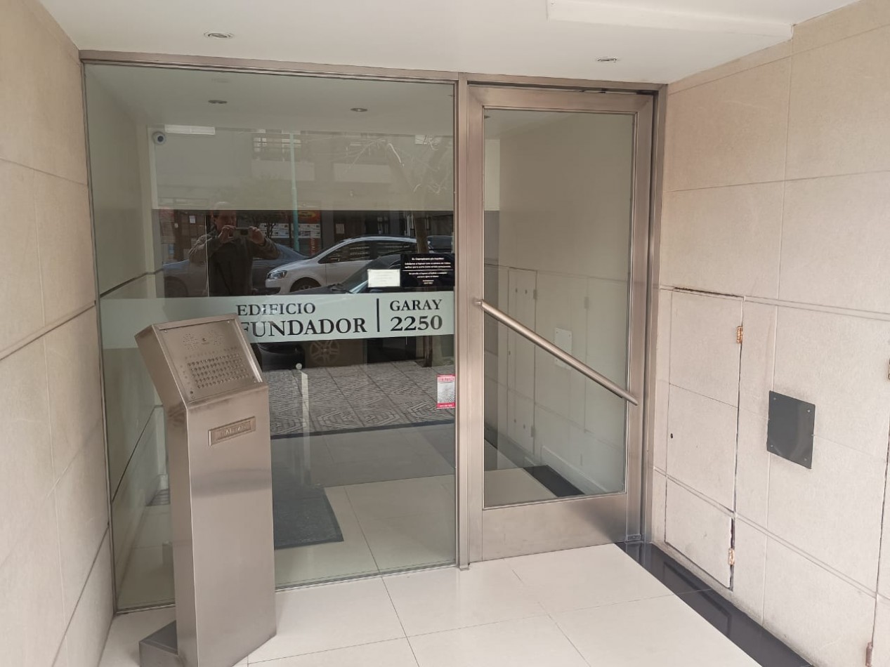 GRAN OPORTUNIDAD!! APTO CREDITO! CHAUVIN - DEPARTAMENTO 4 AMBIENTES 2 BAÑOS. VEREDA DE SOL.  CON COCHERA FIJA, CUBIERTA.