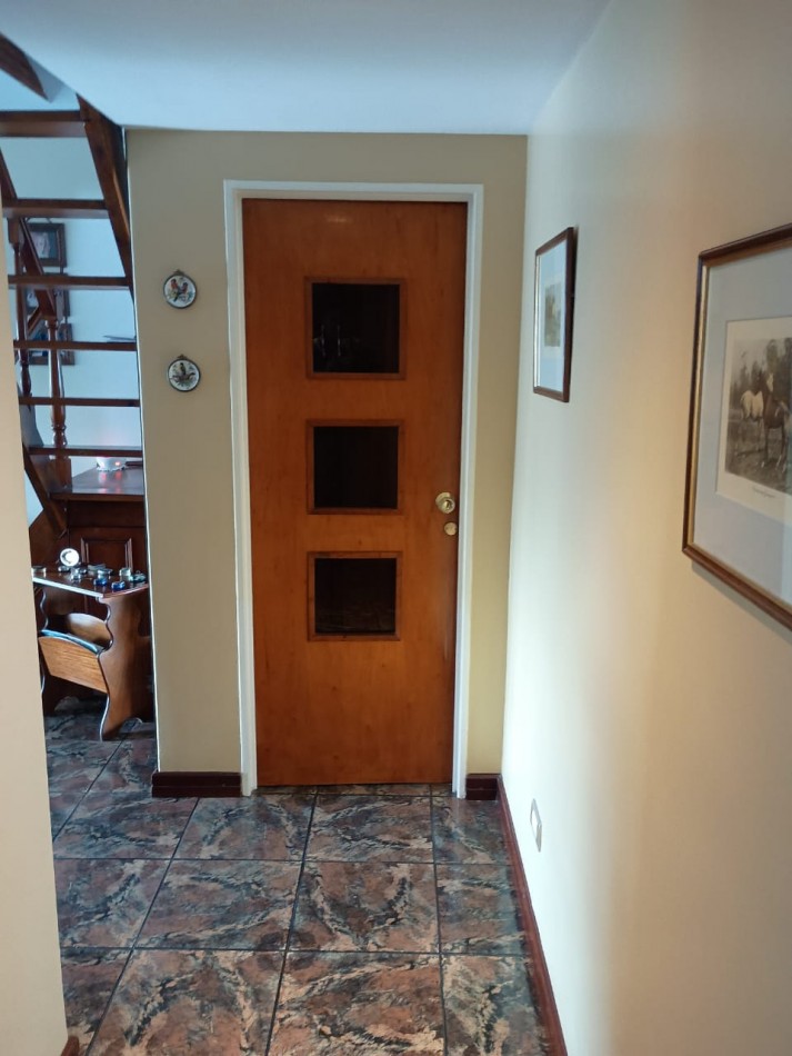 GRAN OPORTUNIDAD!! APTO CREDITO! CHAUVIN - DEPARTAMENTO 4 AMBIENTES 2 BAÑOS. VEREDA DE SOL.  CON COCHERA FIJA, CUBIERTA.