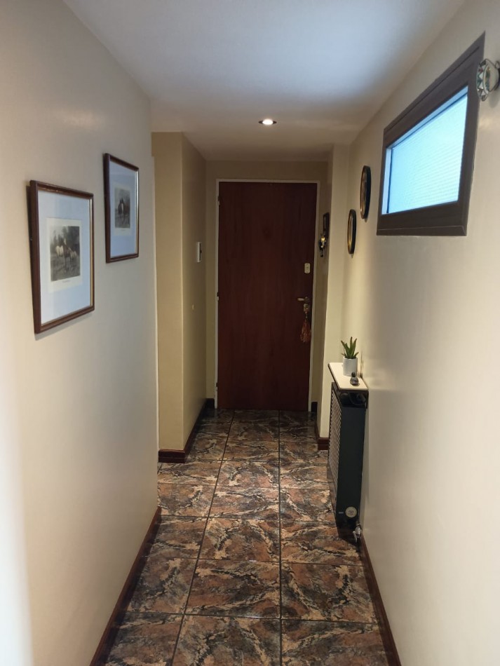 GRAN OPORTUNIDAD!! APTO CREDITO! CHAUVIN - DEPARTAMENTO 4 AMBIENTES 2 BAÑOS. VEREDA DE SOL.  CON COCHERA FIJA, CUBIERTA.