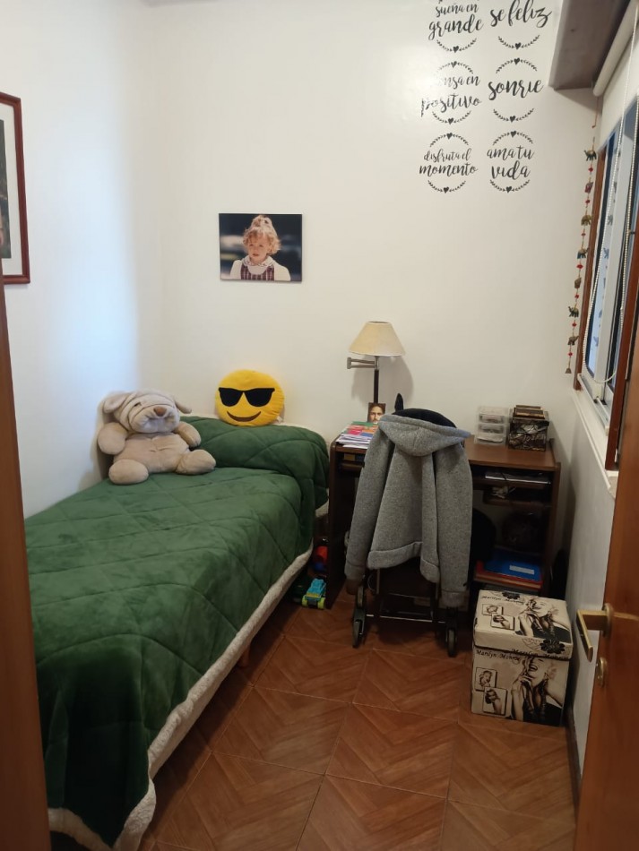 GRAN OPORTUNIDAD!! APTO CREDITO! CHAUVIN - DEPARTAMENTO 4 AMBIENTES 2 BAÑOS. VEREDA DE SOL.  CON COCHERA FIJA, CUBIERTA.