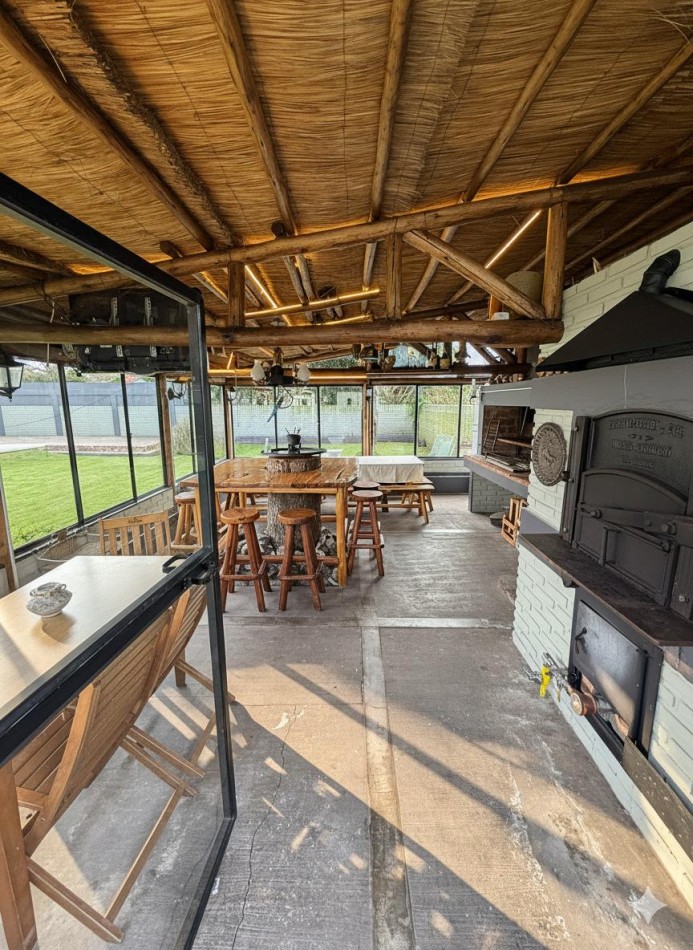 IMPORTANTE CHALET EN ZONA CONSTITUCION