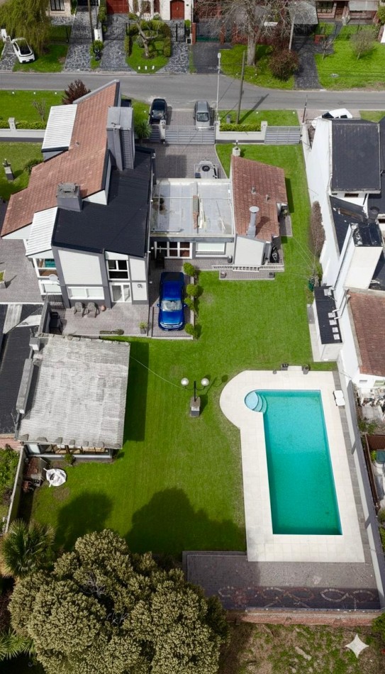 IMPORTANTE CHALET EN ZONA CONSTITUCION