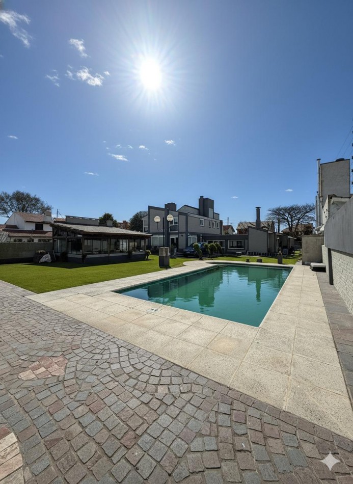 IMPORTANTE CHALET EN ZONA CONSTITUCION