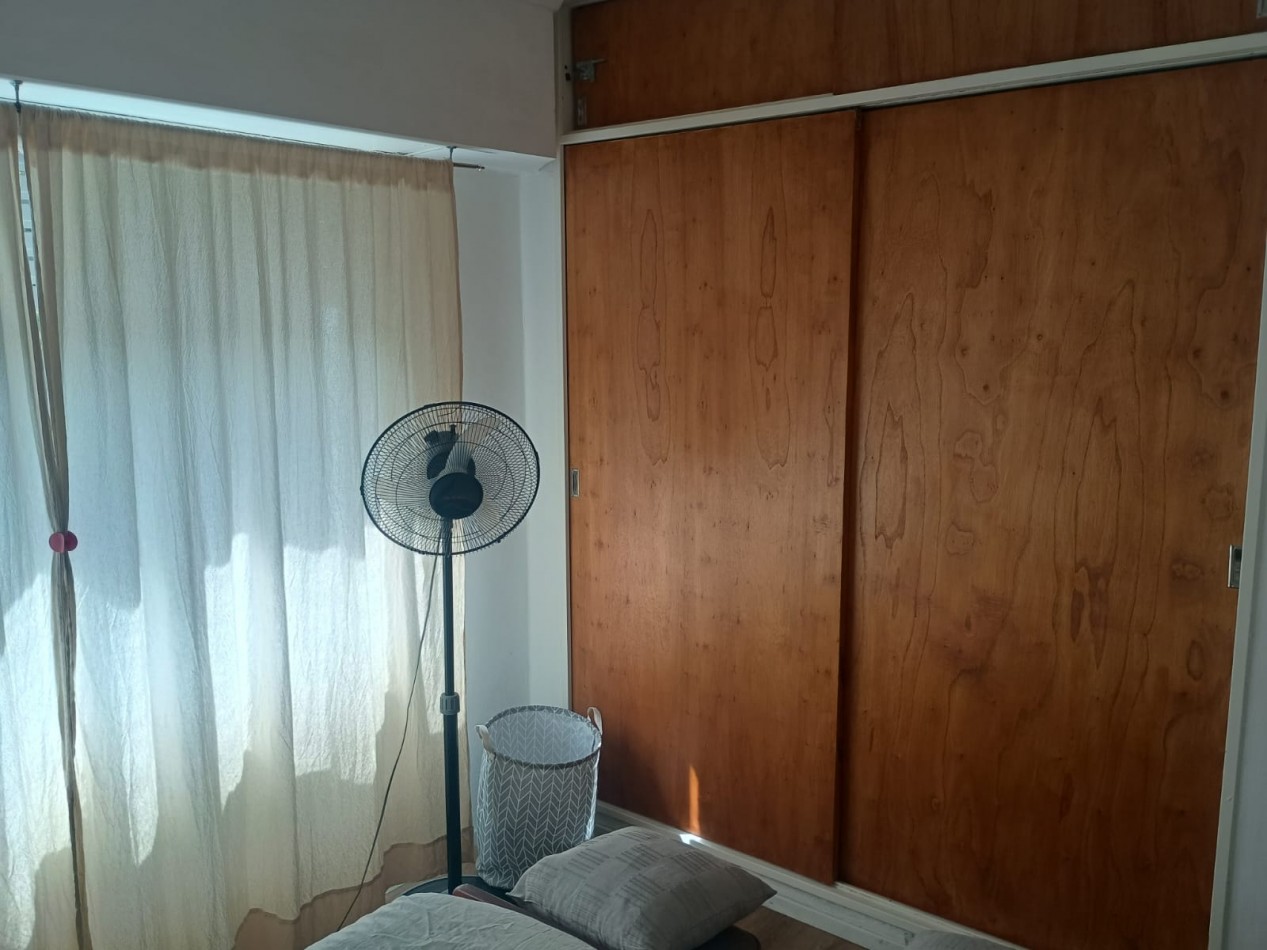 ZONA GUEMES - DOS AMBIENTES EXTERNOS CON BALCON. FRENTE UNIVERSIDAD CAECE.