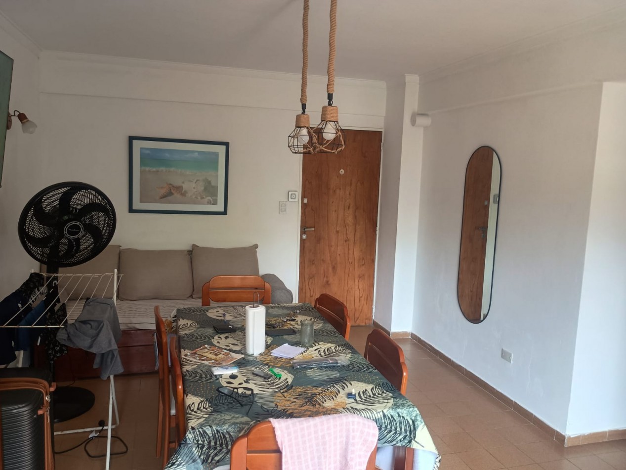 ZONA GUEMES - DOS AMBIENTES EXTERNOS CON BALCON. FRENTE UNIVERSIDAD CAECE.