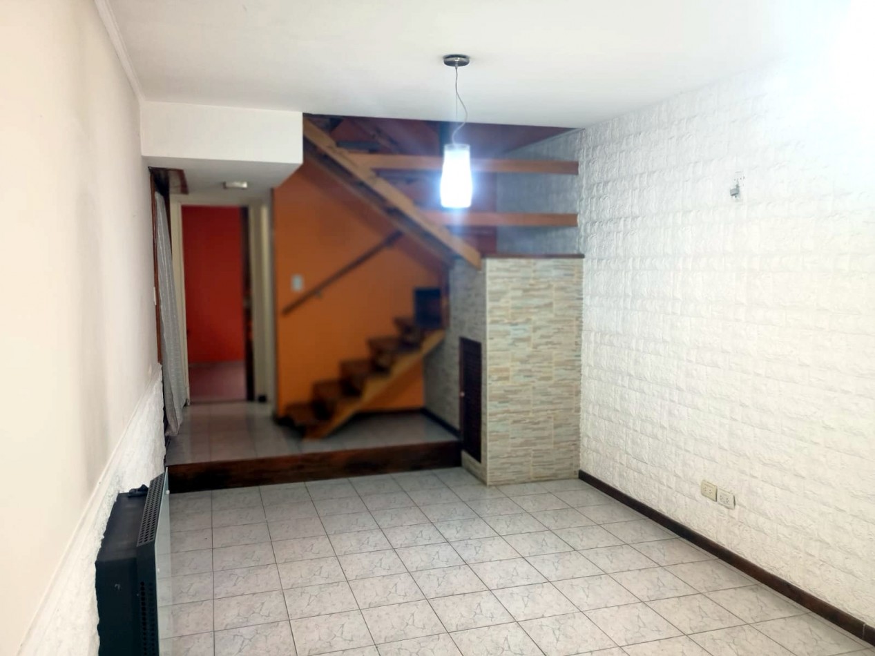 DUPLEX 3 AMBIENTES CON GARAGE 