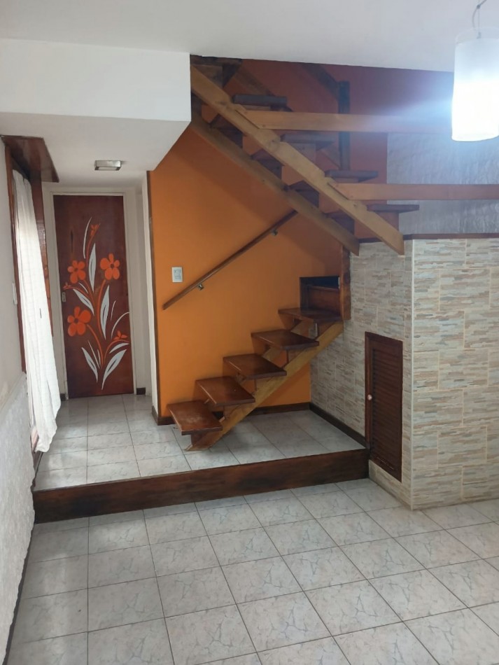 DUPLEX 3 AMBIENTES CON GARAGE 