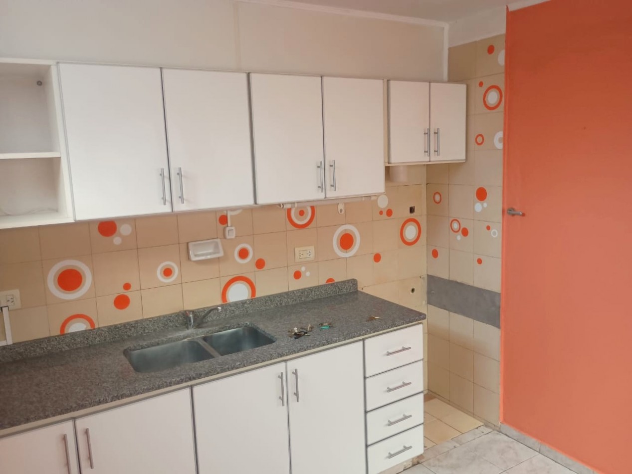 DUPLEX 3 AMBIENTES CON GARAGE 