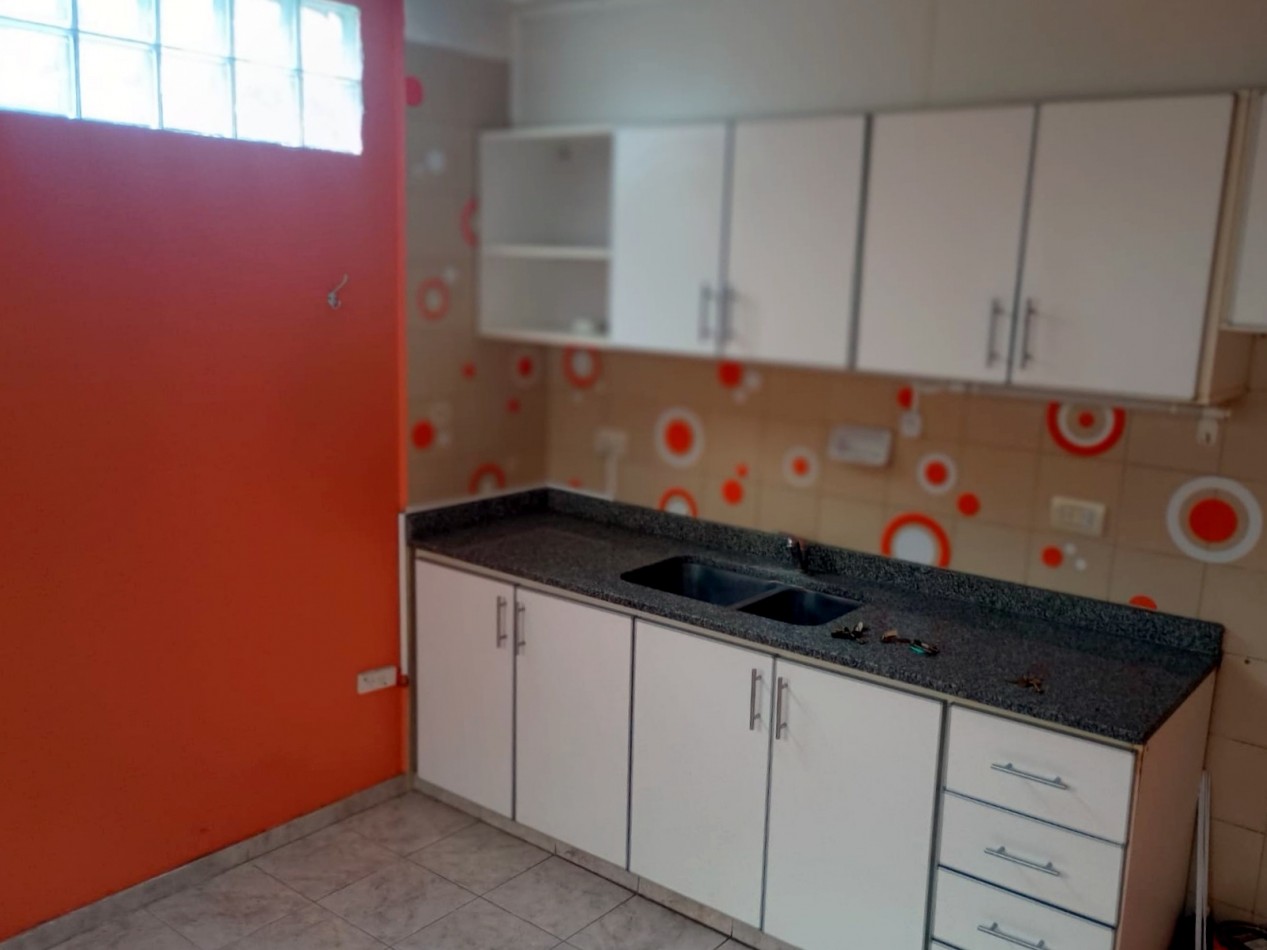 DUPLEX 3 AMBIENTES CON GARAGE 