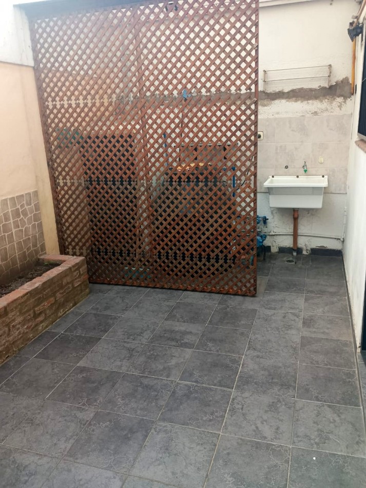 DUPLEX 3 AMBIENTES CON GARAGE 