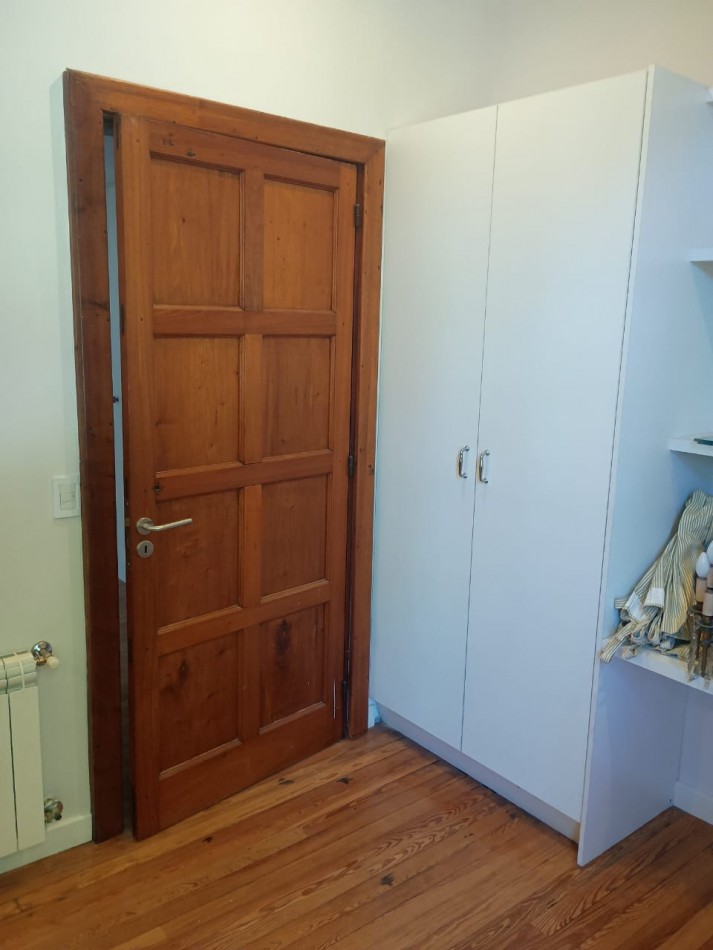 IMPONENTE CHALET EN ARENAS DEL SUR