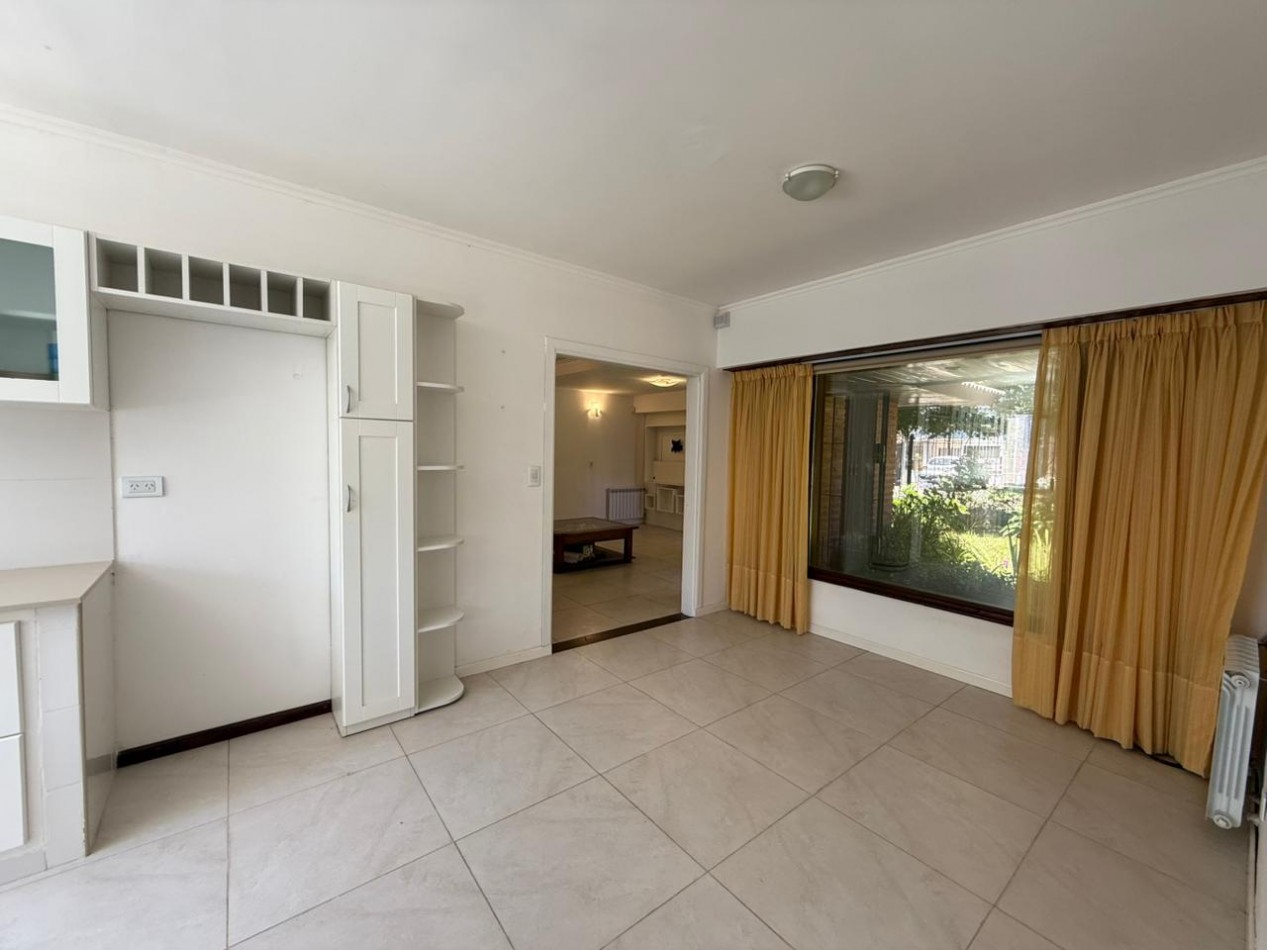 IMPORTANTE CHALET 4 AMBIENTES EN BARRIO CONSTITUCION