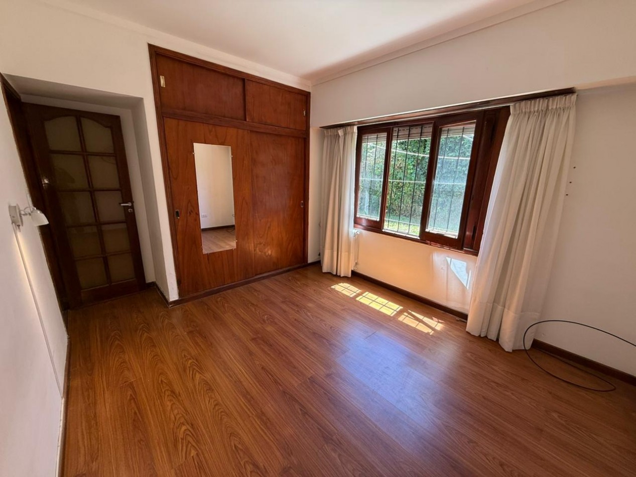 IMPORTANTE CHALET 4 AMBIENTES EN BARRIO CONSTITUCION