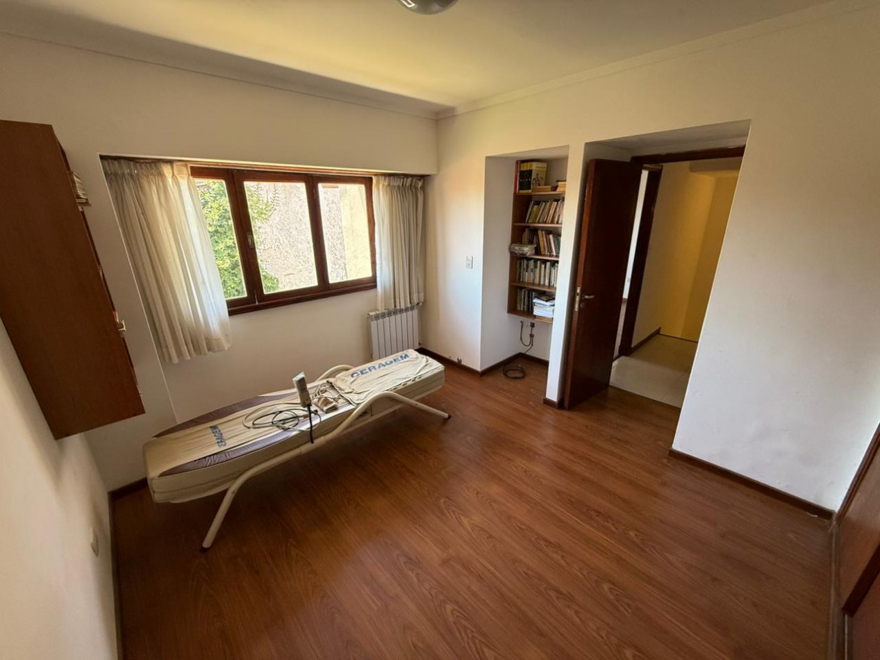 IMPORTANTE CHALET 4 AMBIENTES EN BARRIO CONSTITUCION