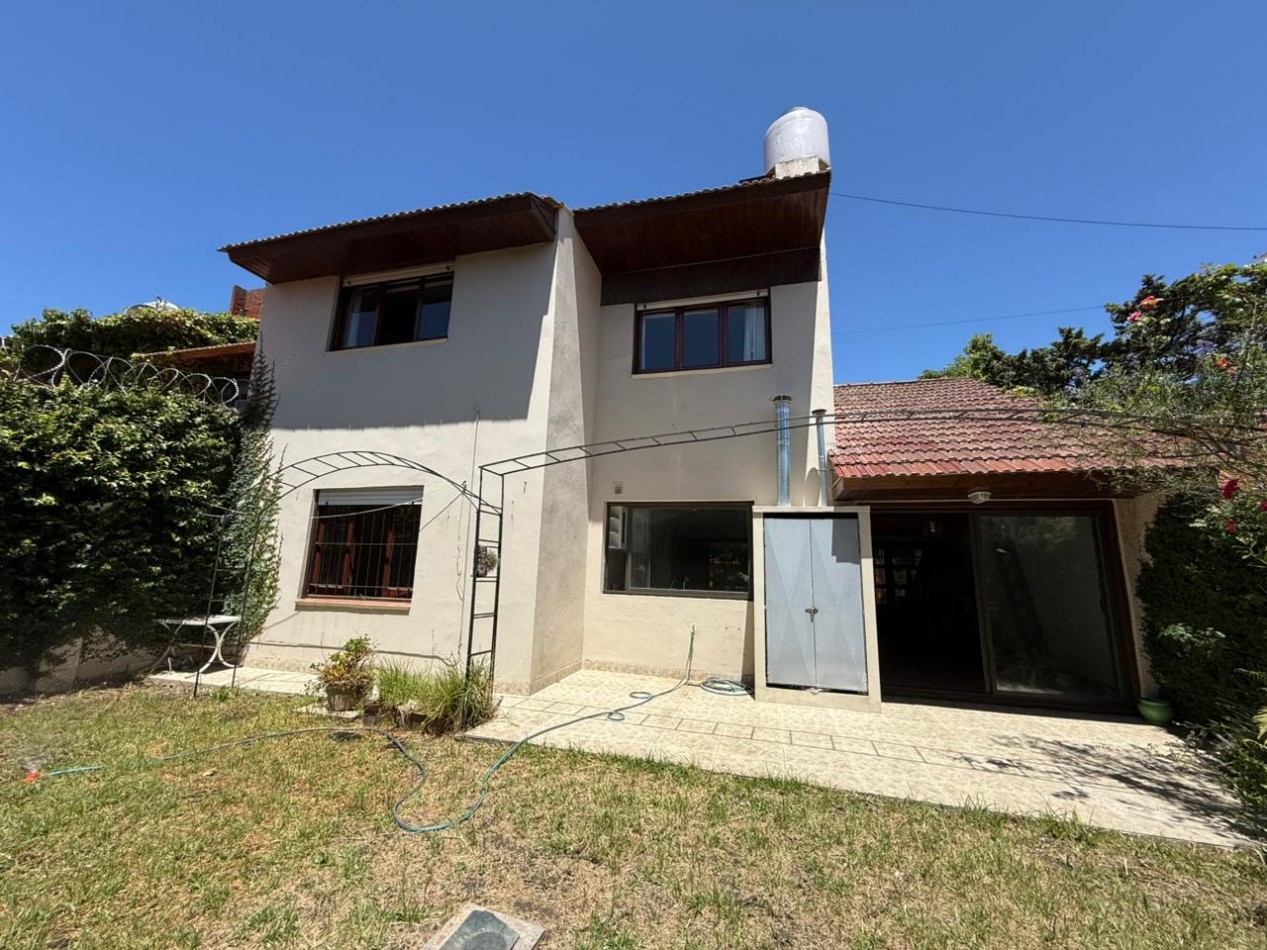 IMPORTANTE CHALET 4 AMBIENTES EN BARRIO CONSTITUCION