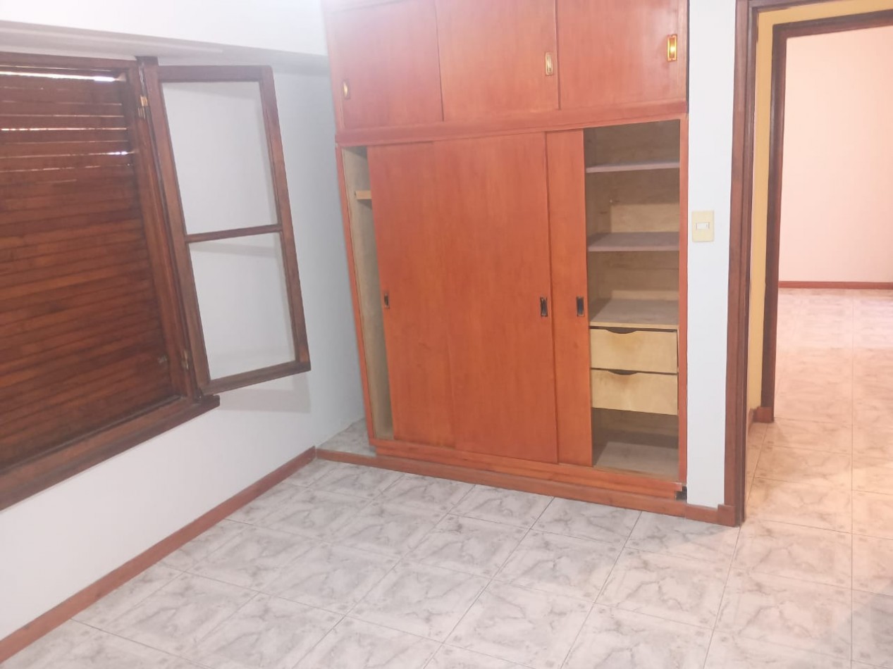 CHALET EN ZONA PERLA NORTE