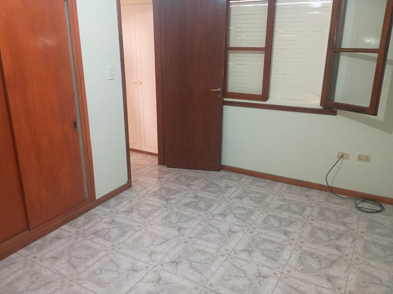 CHALET EN ZONA PERLA NORTE