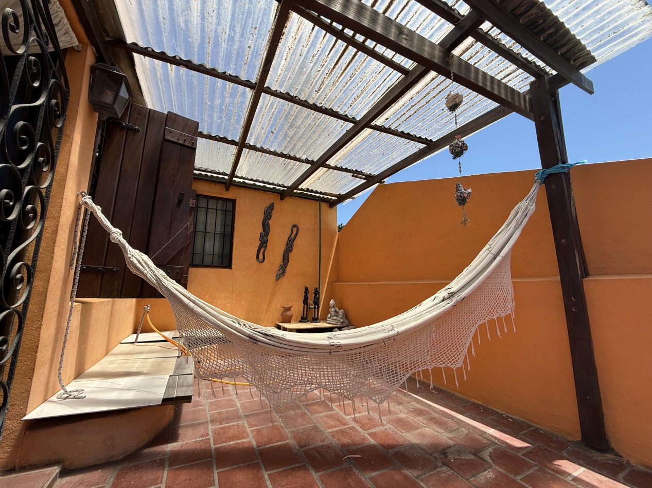 HERMOSO CHALET EN VENTA EN BARRIO LA FLORIDA