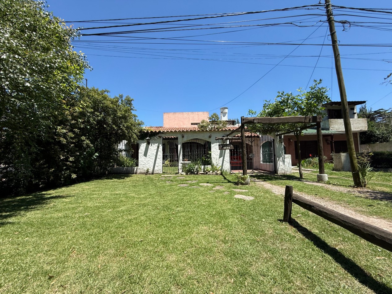 HERMOSO CHALET EN VENTA EN BARRIO LA FLORIDA