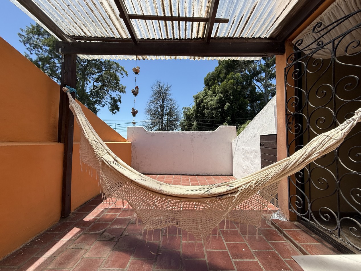 HERMOSO CHALET EN VENTA EN BARRIO LA FLORIDA