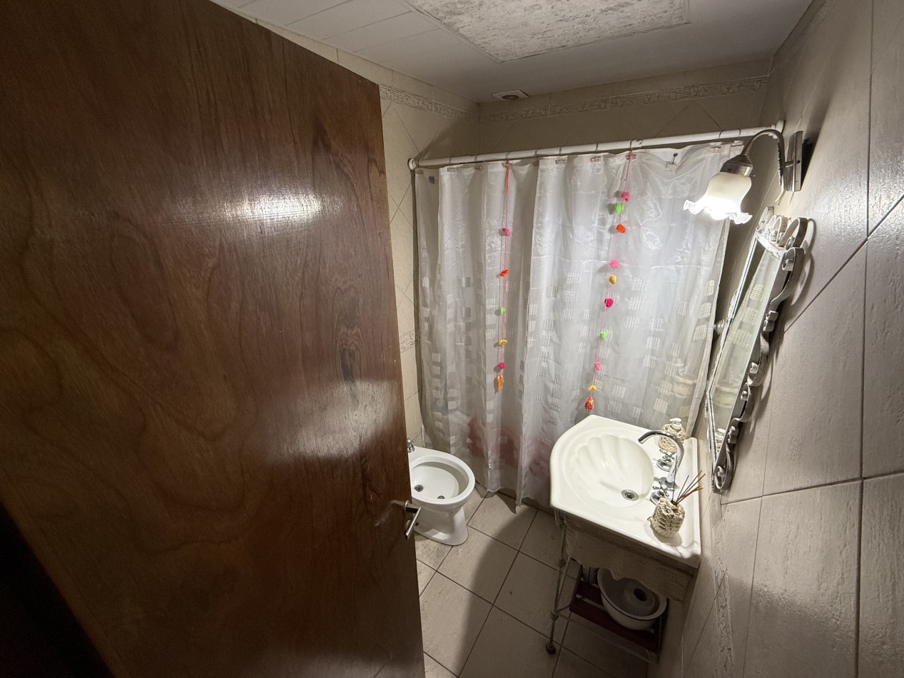 HERMOSO CHALET EN VENTA EN BARRIO LA FLORIDA