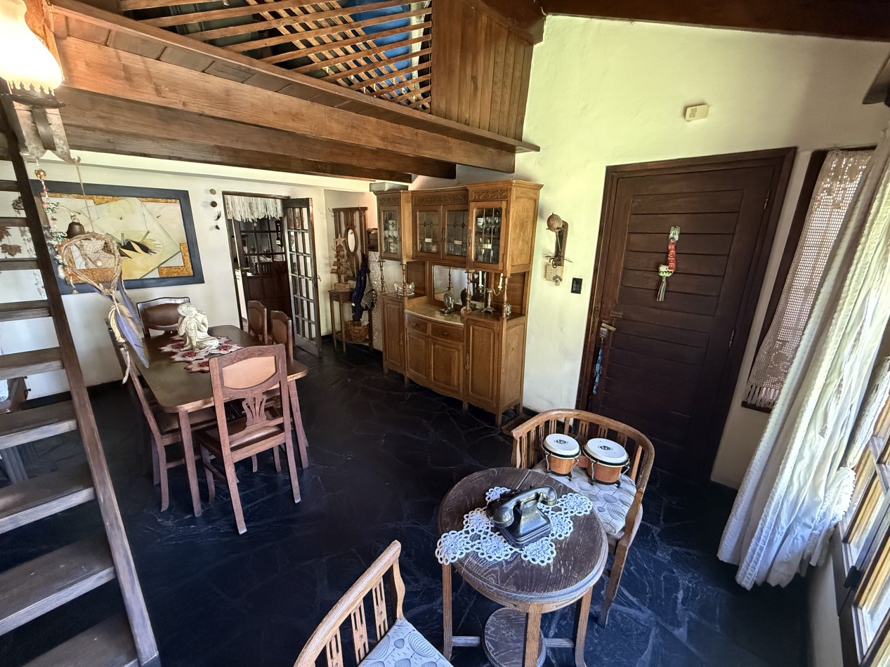 HERMOSO CHALET EN VENTA EN BARRIO LA FLORIDA