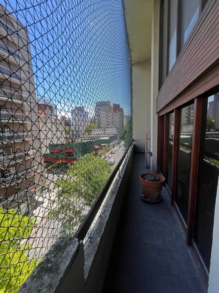 ESPECTACULAR PISO 6 AMBIENTES CON COCHERA - LA PERLA