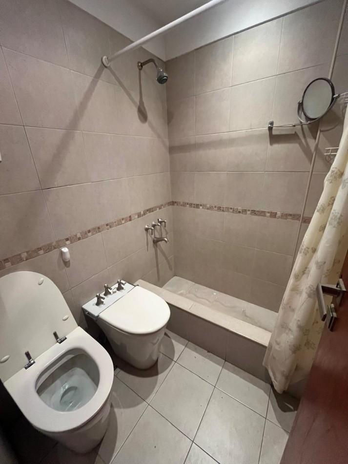 ESPECTACULAR PISO 6 AMBIENTES CON COCHERA - LA PERLA