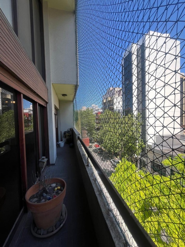 ESPECTACULAR PISO 6 AMBIENTES CON COCHERA - LA PERLA