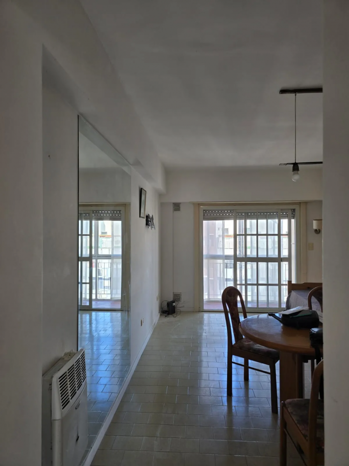 DEPARTAMENTO 2 AMBIENTES EN VENTA, CENTRO A METROS DE PLAZA MITRE
