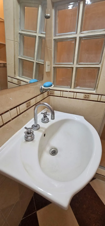 DEPARTAMENTO 2 AMBIENTES EN VENTA, CENTRO A METROS DE PLAZA MITRE
