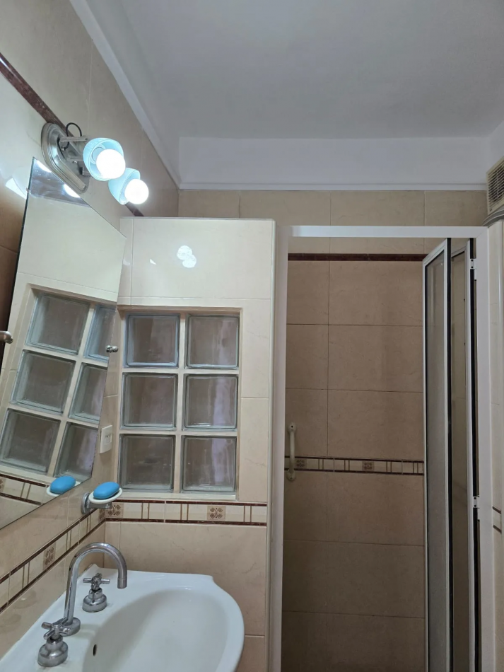 DEPARTAMENTO 2 AMBIENTES EN VENTA, CENTRO A METROS DE PLAZA MITRE