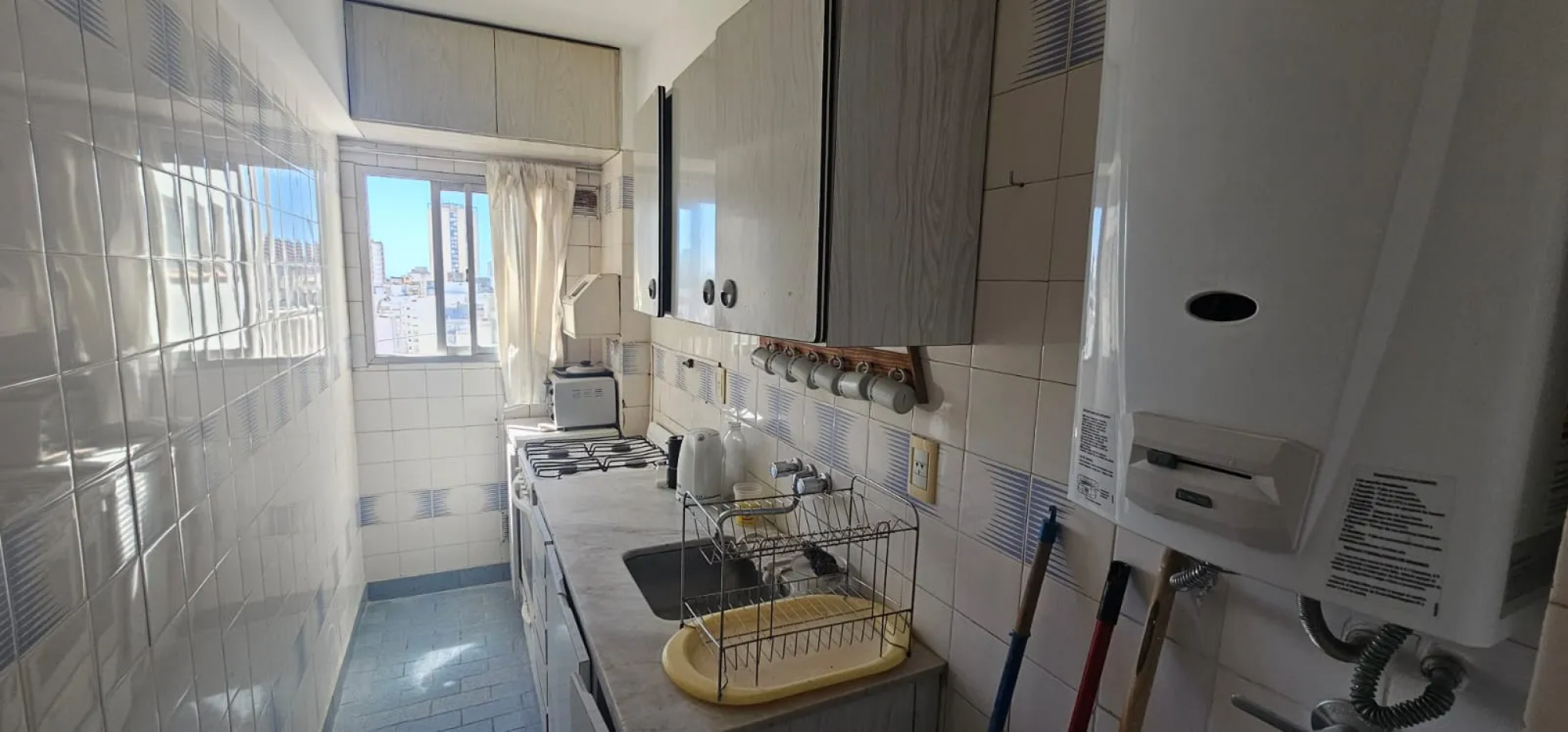 DEPARTAMENTO 2 AMBIENTES EN VENTA, CENTRO A METROS DE PLAZA MITRE