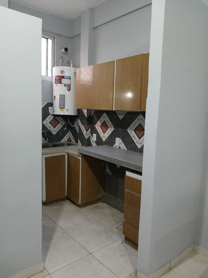 PH 1 AMBIENTE EN ALQUILER ZONA MATERNO