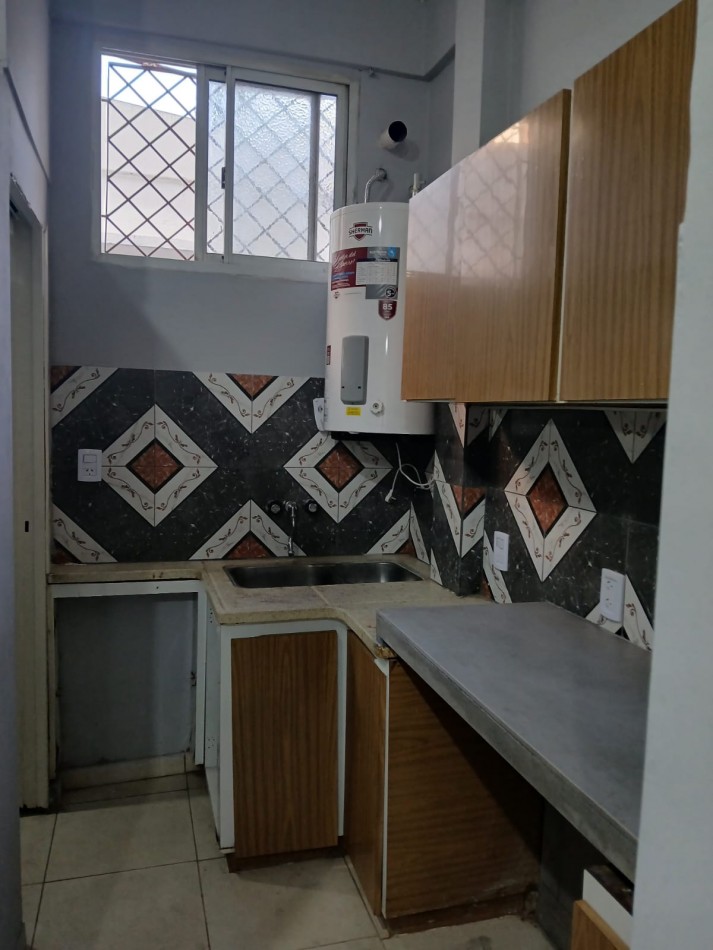 PH 1 AMBIENTE EN ALQUILER ZONA MATERNO