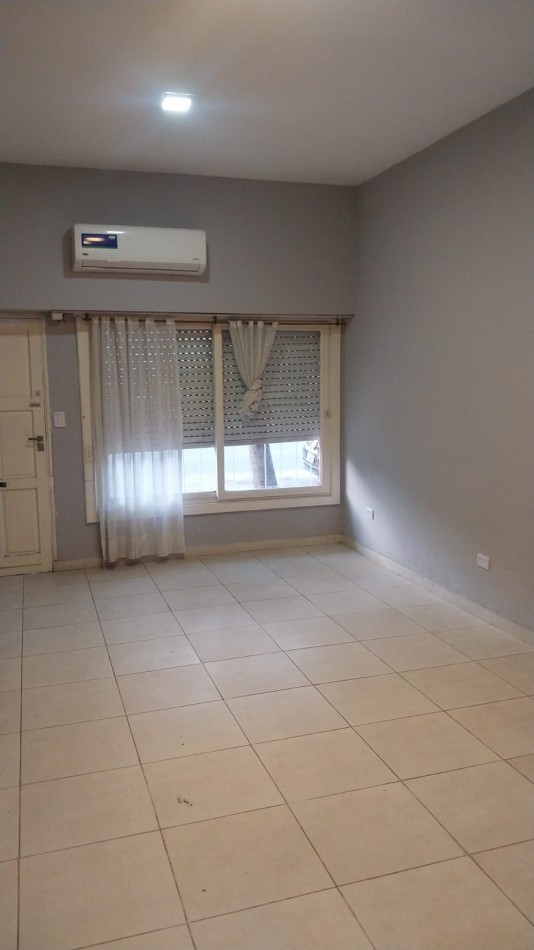 PH 1 AMBIENTE EN ALQUILER ZONA MATERNO