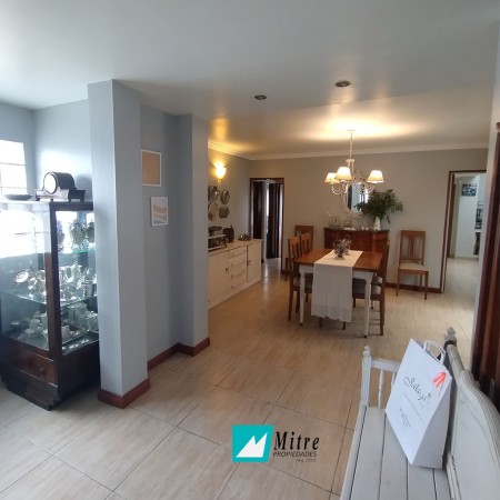 CASA EN VENTA -  PINOS DE ANCHORENA