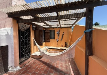 HERMOSO CHALET EN VENTA EN BARRIO LA FLORIDA