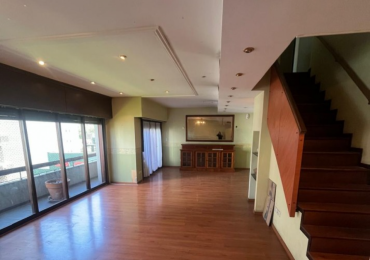 ESPECTACULAR PISO 6 AMBIENTES CON COCHERA - LA PERLA